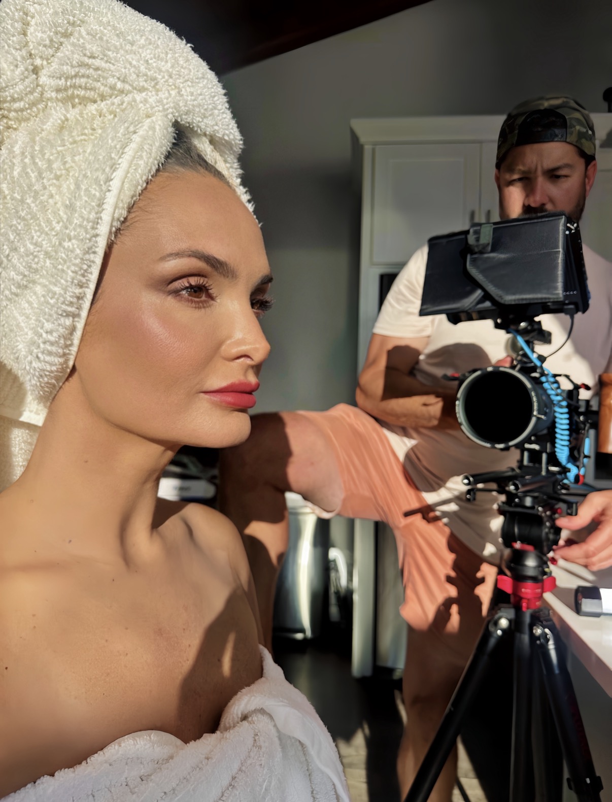 Angela Smeraldi behind the scenes on a video production set